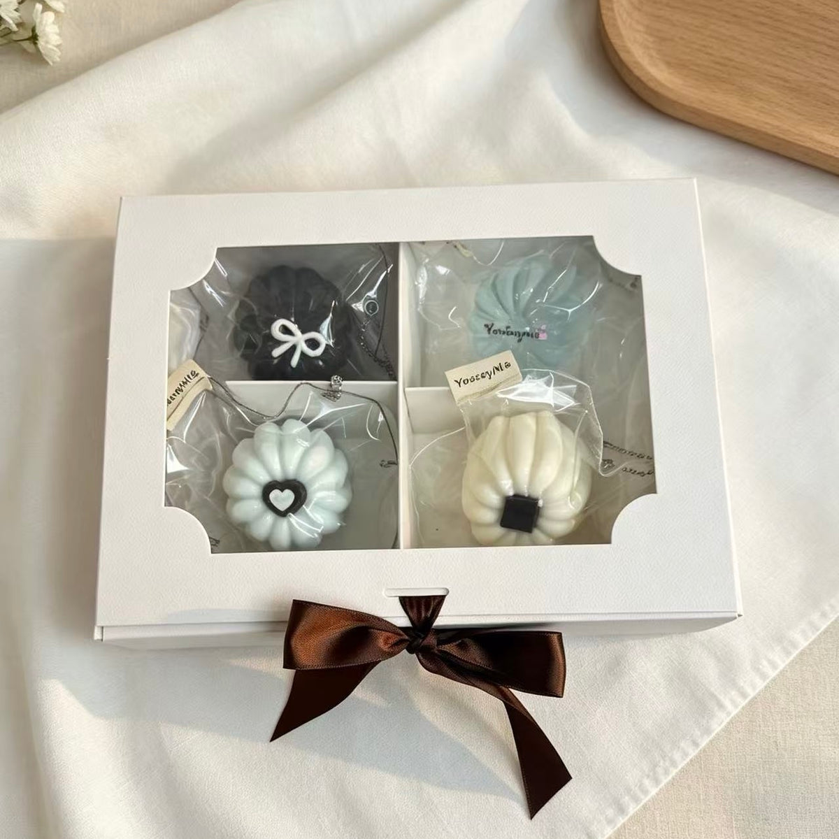 Canelé Squishy Gift Box Set